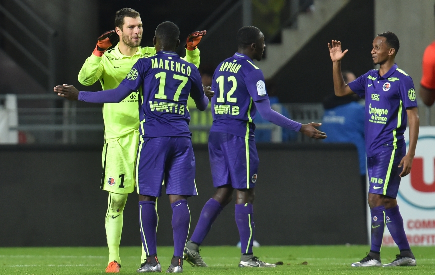 Compte tenu des faits de jeu, Rémy Vercoutre, Jean-Victor Makengo, Dennis Appiah et Chaker Alhadhur peuvent être heureux du partage des points rapporté de Rennes.