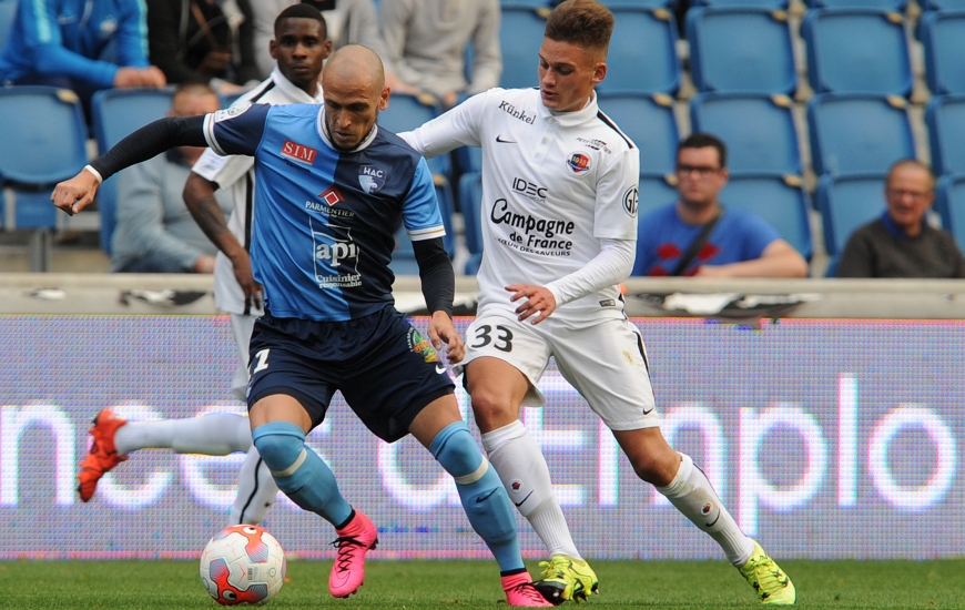 Après avoir repris la course il y a un mois, Valentin Voisin, ici, lors du match amical au Havre en octobre, va recommencer à toucher le ballon à partir du 15 avril.