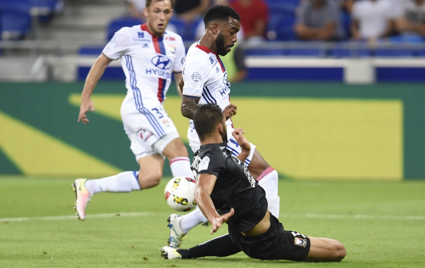 Auteur d'un doublé sur penalty au match aller, Alexandre Lacazette est le deuxième meilleur buteur de Ligue 1 avec 13 réalisations.