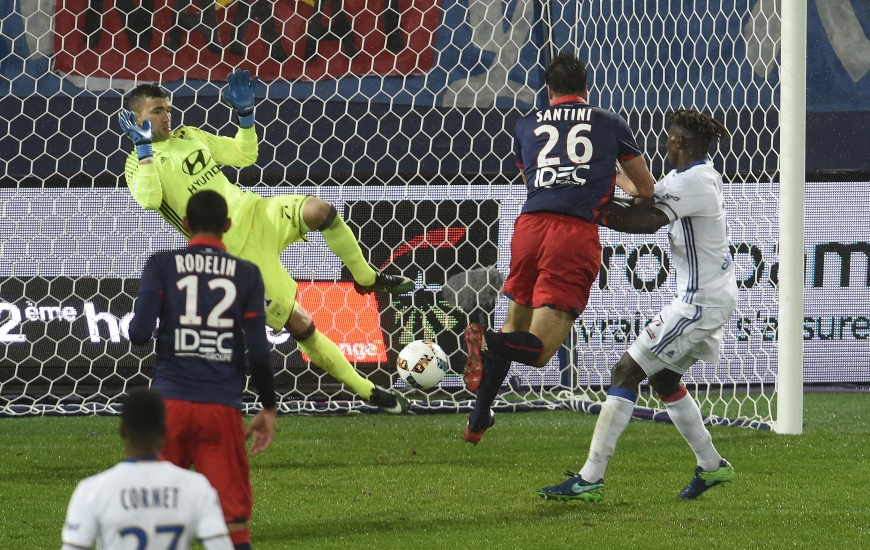 61'. Sur un centre en première intention de Yann Karamoh, la tête piquée d'Ivan Santini permet à Caen de repasser devant au tableau d'affichage. Le SMC ne sera plus jamais repris.