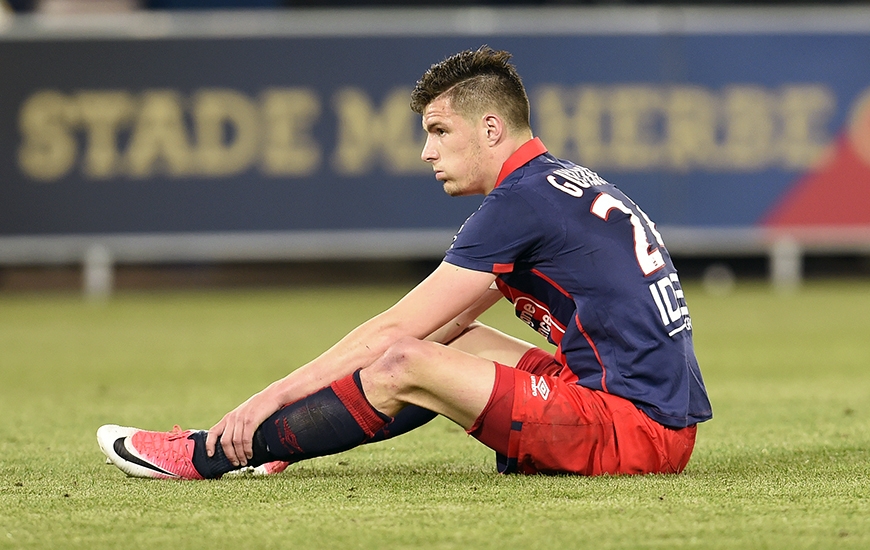 Toute la déception de Frédéric Guilbert au coup de sifflet final après la défaite du SMC contre Rennes (0-1).