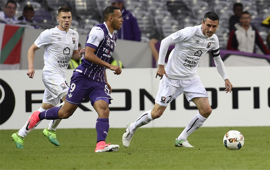 Face au Téfécé de Martin Braithwaite, Julien Féret a disputé - samedi soir - son 300e match de Ligue 1.