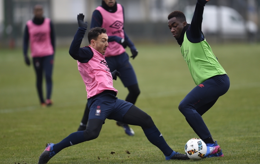 Forfait contre Nancy, mardi soir, à cause d'une gêne aux ischio-jambiers, Yann Karamoh remplace numériquement Steed Malbranque dans le groupe de Patrice Garande.