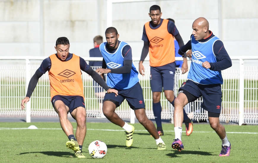 Pour la réception de Metz, Patrice Garande a retenu les mêmes joueurs que face à Dijon avec, entre autres, Steed Malbranque, Jordan Adéoti, Ronny Rodelin et Alaeddine Yahia.