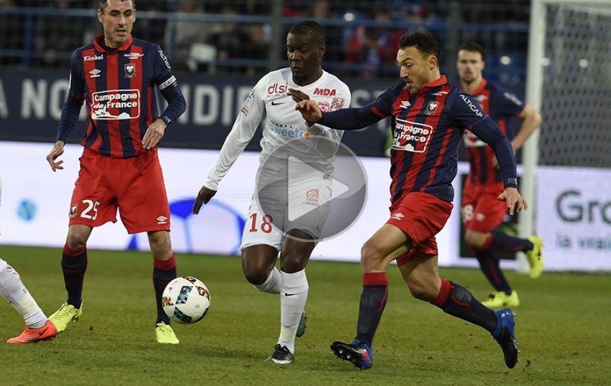 Titulaire pour la deuxième fois de la saison en L1, Steed Malbranque a été contraint de quitter ses coéquipiers juste avant la pause ; la faute à une blessure à la cheville.