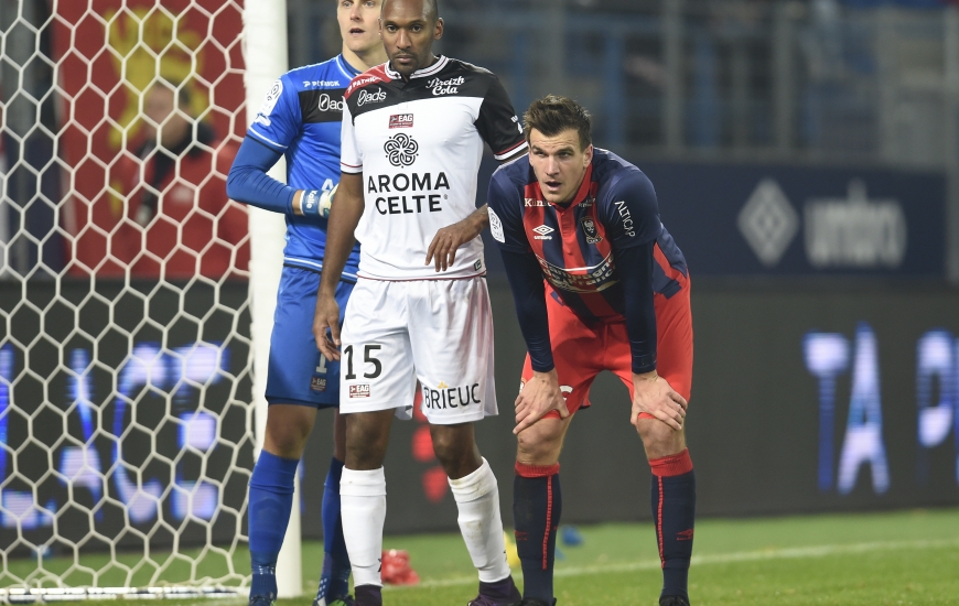 Face au Guingamp de l'ex-Caennais Jérémy Sorbon, le club normand comptera sur son meilleur buteur : Ivan Santini, auteur de dix réalisations en Ligue 1.
