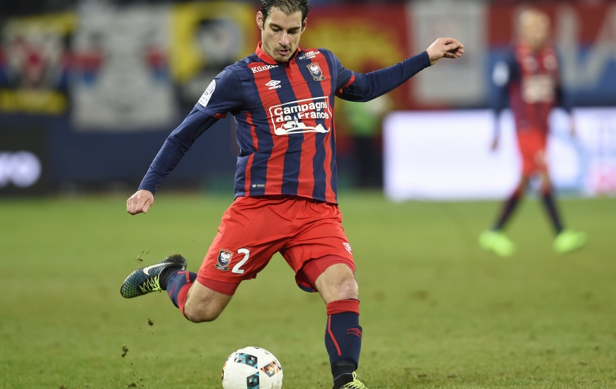 Présent au Stade Malherbe depuis 15,5 ans, Nicolas Seube est le joueur de L 1 l e plus fidèle. Le Caennais devance le Stéphanois Loïc Perrin (13,5) et le Toulousain Pantxi Siriex (12,5).