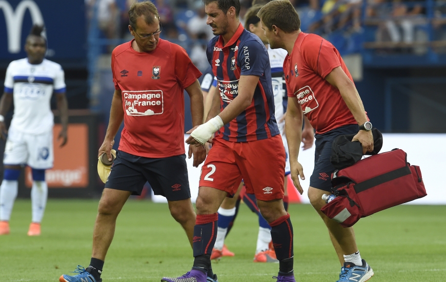 Opéré de la main gauche cet été, touché au genou contre Bastia avant de ressentir une douleur aux ischio-jambiers face au PSG, Nicolas Seube espère avoir mangé son pain noir.