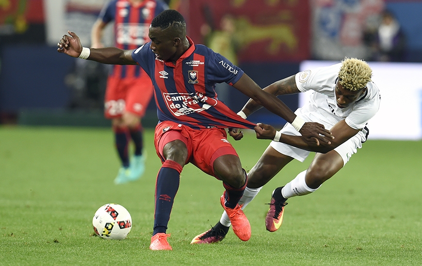 En l'absence d'Ivan Santini, touché aux adducteurs, Yann Karamoh devrait conduire l'attaque caennaise contre Presnel Kimpembe et la défense parisienne.