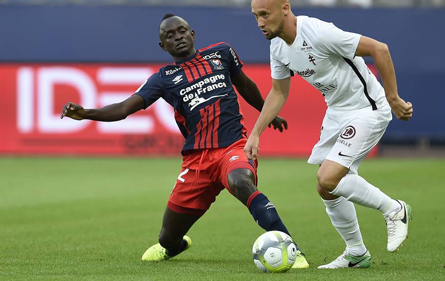 Contre le FC Metz de Renaud Cohade, Adama Mbengue a touché 65 ballons. Côté normand, seul Alexander Djiku a fait mieux avec 67 ballons.