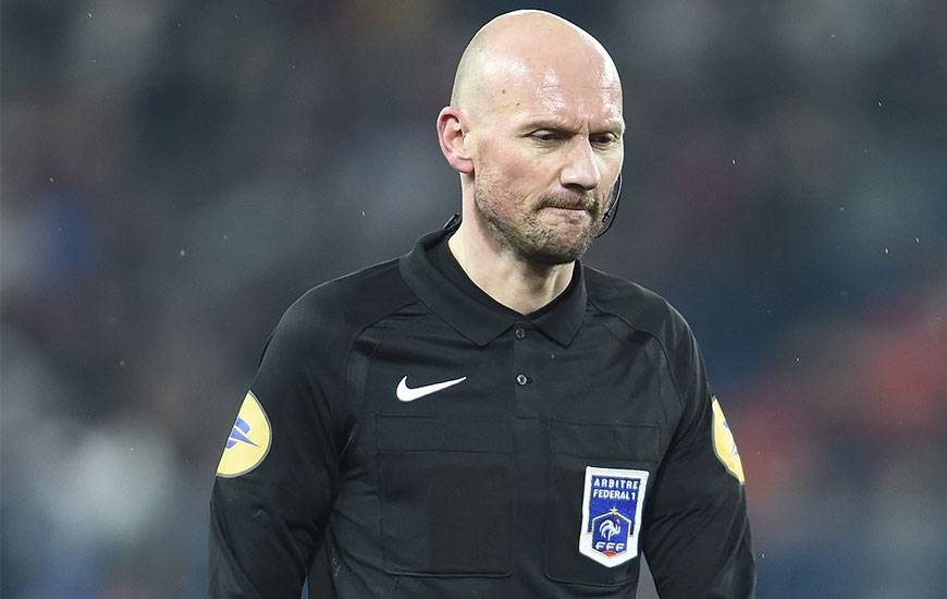 Alors que Sébastien Desiage devait officier, c'est finalement Antony Gautier qui se trouvera derrière le sifflet pour cette confrontation entre le Stade Malherbe et le MHSC.