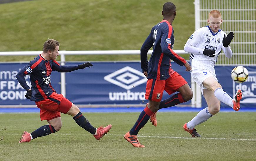 D'une frappe enroulée du droit, Jan Repas a offert la victoire à la réserve du Stade Malherbe ; le premier but de l'international slovène depuis son arrivée en Normandie l'été dernier.