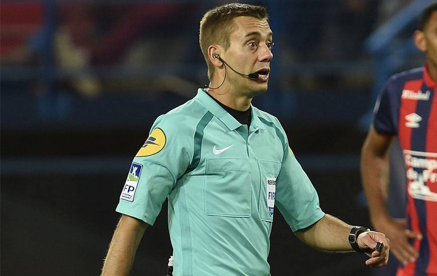 Clément Turpin arbitrera pour la première fois le Stade Malherbe depuis un an et demi.