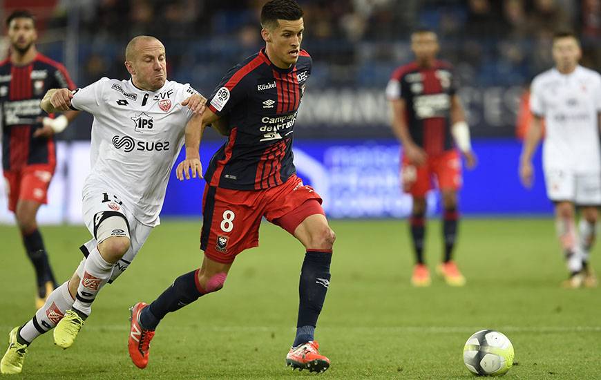 La confrontation entre le DFCO de Florent Balmont et le Stade Malherbe de Stef Peeters sera retransmise en intégralité sur beIN Sports max 8. Coup d'envoi ce samedi à 20 heures.