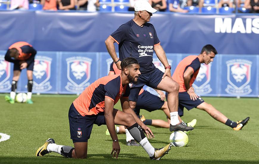 Les hommes de Patrice Garande - ici, Youssef Aït Bennasser et Julien Féret - reprendront l'entraînement cet après-midi.