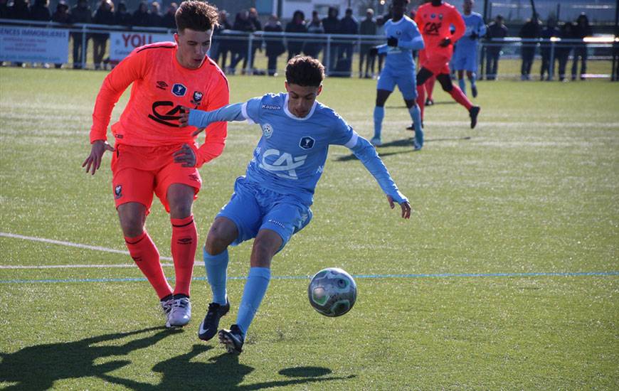 Fin de parcours pour Hugo Vandermersch et les Caennais éliminés aux tirs au but par le TFC. ©Photo Tours FC
