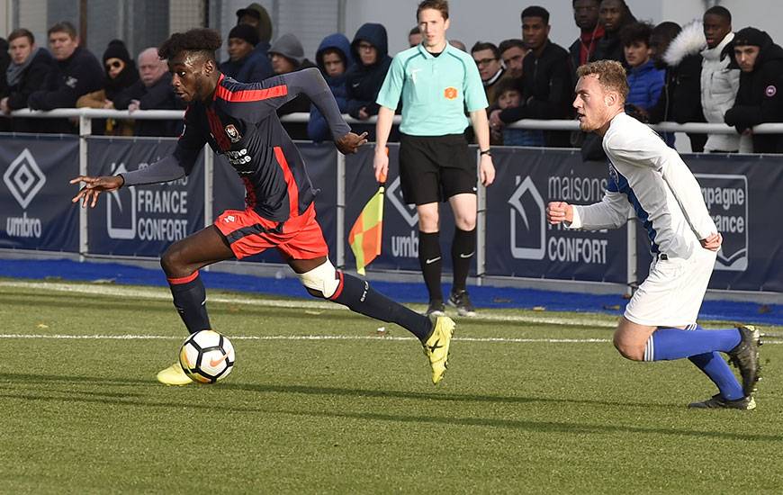 Grâce à un but d'Herman Moussaki dans les arrêts de jeu, la réserve du Stade Malherbe - alors qu'elle était encore menée 2-1 jusqu'à la 90' - a arraché les trois points. ©Photo d'archives