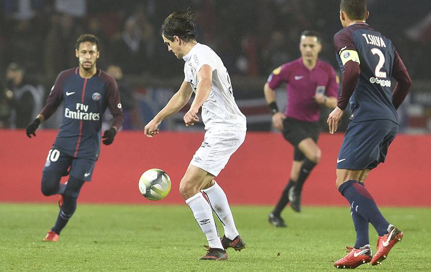 Face au PSG de Neymar et Thiago Silva, Ivan Santini a inscrit sur penalty son sixième but personnel cette saison. L'avant-centre a marqué la moitié des réalisations du Stade Malherbe en championnat.