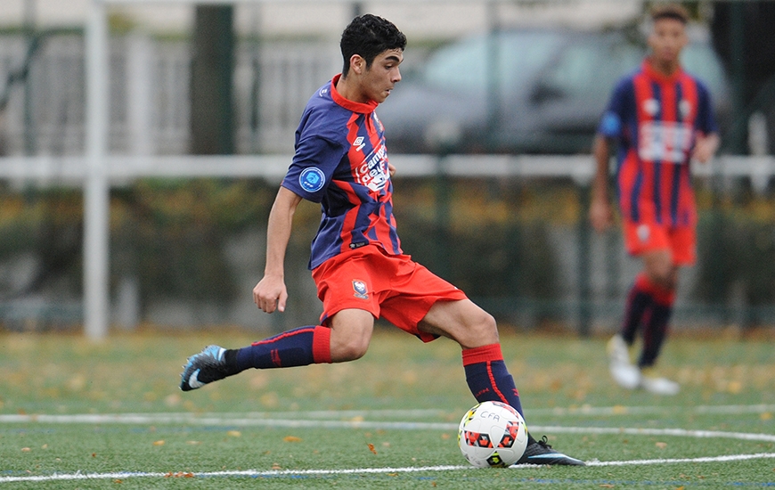 Fin de saison riche pour Jad Mouaddib. Après avoir signé un contrat de deux ans comme stagiaire professionnel, le jeune milieu de terrain du Stade Malherbe a obtenu son bac S avec la mention très bien !