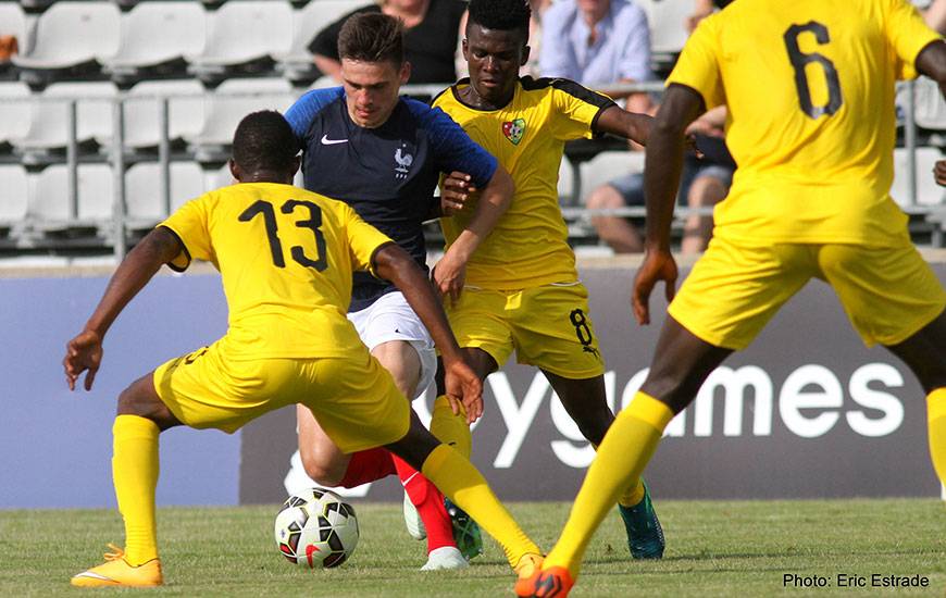 Malgré la passe décisive de Jessy Deminguet sur l'ouverture du score de Ludovic Blas face au Togo, l'équipe de France U20 est éliminée du Festival international espoirs de Toulon.