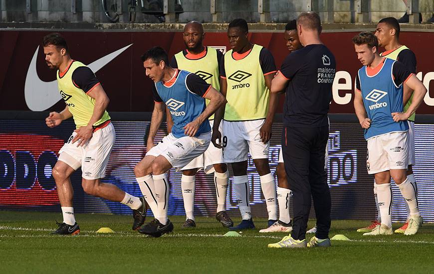 Après avoir enchaîné quatre matches en l'espace de 11 jours, les coéquipiers de Julien Féret bénéficient de 48 heures de repos.