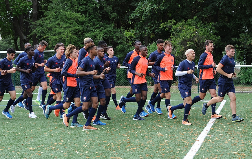 Deux matches de préparation figurent au programme des joueurs de la réserve et et des U19 ; les premiers iront à Mondeville, les seconds se rendront à Vire.