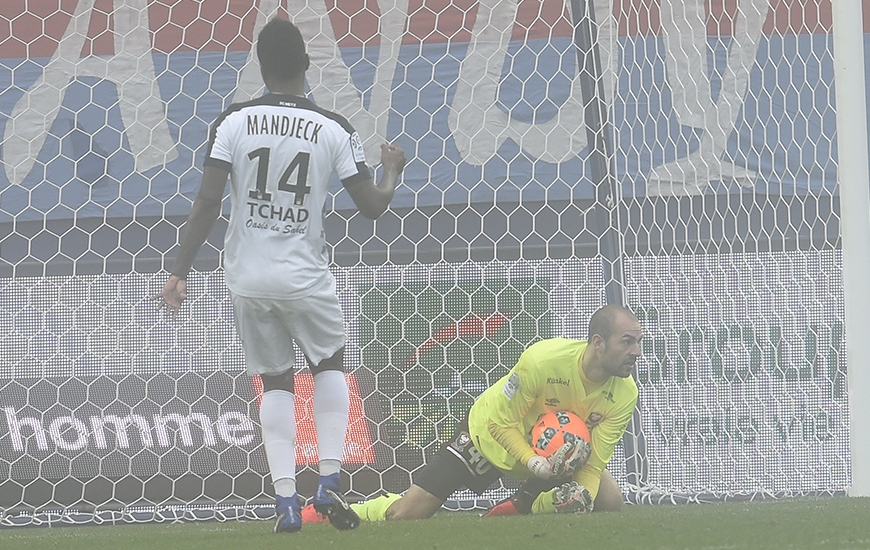 La saison dernière, le match entre le Stade Malherbe de Matthieu Dreyer et le FC Metz de Georges Mandjeck avait été reporté de 24 heures à cause du brouillard.