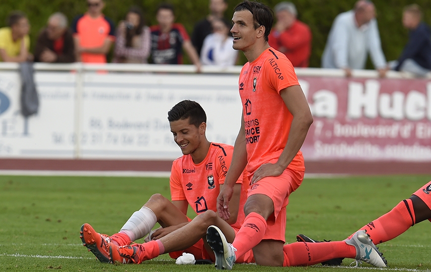 Ivan Santini et Stef Peeters - les deux anciens pensionnaires du championnat belge - seront associés en première période contre Lorient.
