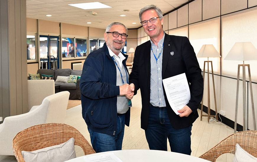En présence du président Jean-François Fortin, Christophe Künkel - président de l'entreprise éponyme - a officialisé le prolongement de son engagement comme partenaire officiel et sponsor maillot pour une quatrième saison consécutive.