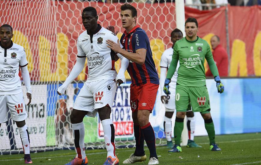 Grâce à un penalty d'Ivan Santini, le Stade Malherbe avait fait tomber le Gym de Mario Balotelli la saison dernière (1-0) ; une formation niçoise qui s'était présentée à d'Ornano en leader invaincu !