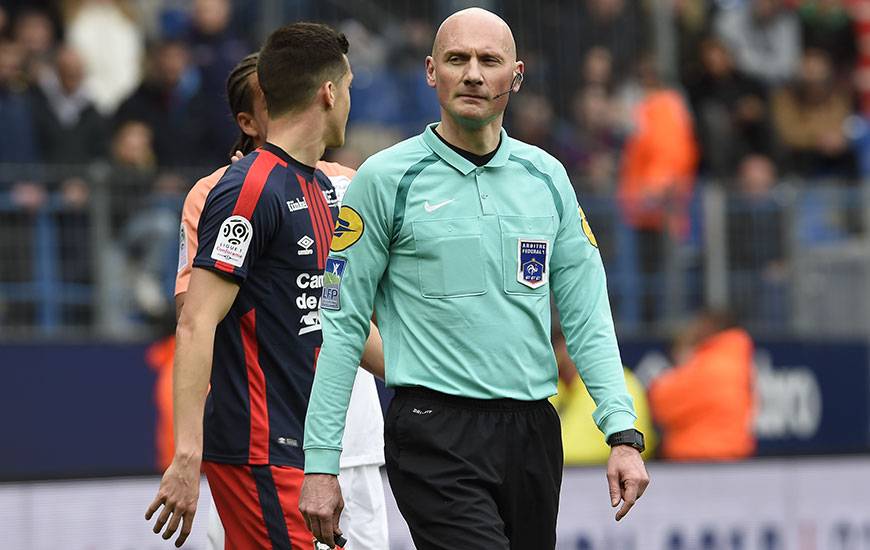 Après le quart de finale de Coupe de France contre Lyon (succès 1-0) et la réception de Montpellier en championnat (J31. revers 3-1), Antony Gautier arbitrera pour la troisième fois une rencontre du Stade Malherbe cette saison.