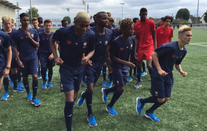 Pour ce premier match de préparation, Matthieu Ballon a procédé à une large revue d'effectif avec 30 joueurs utilisés.