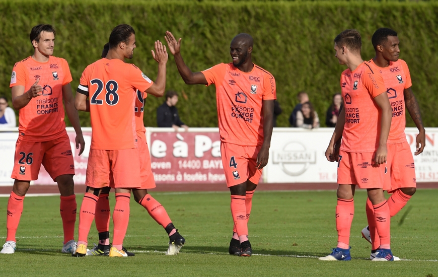 La joie des caennais après la victoire en amical face au Havre AC lors de la séance de tirs au but (4-3) du Trophée des Normands.