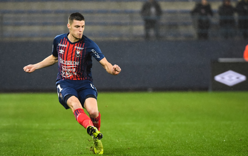 Sur son couloir droit, Frédéric Guilbert s'est illustré avec un très beau geste technique lors de SMCaen - Marseille