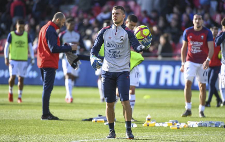 Thomas Callens gardait une nouvelle fois le but de l'équipe réserve samedi soir sur la pelouse du FC Dieppe