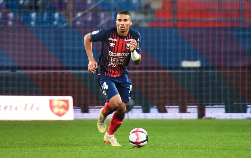 Absent lors du match nul obtenu sur la pelouse du RC Strasbourg, Alexander Djiku fait son retour dans la groupe pour affronter le Toulouse FC