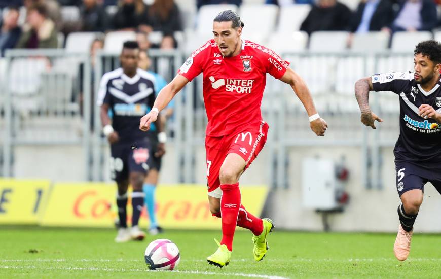 Enzo Crivelli a transformé 75% de ses tirs cadrés en championnat, plus que tout autre attaquant en Ligue 1 Conforama 