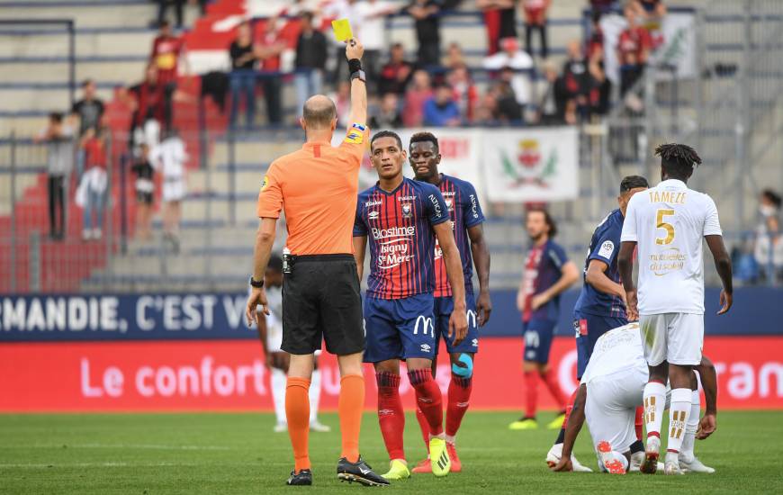 Éric Wattellier avait averti Yacine Bammou et Emmanuel Imorou lors de la rencontre face à l'OGC Nice à d'Ornano