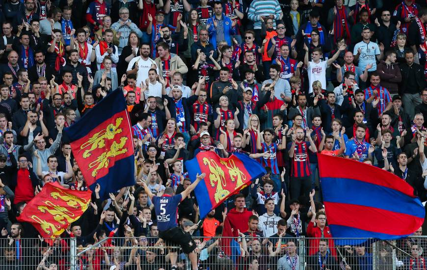 Plus de 15 000 spectateurs sont attendus au Stade Michel d'Ornano pour la rencontre face à l'En Avant Guingamp samedi soir