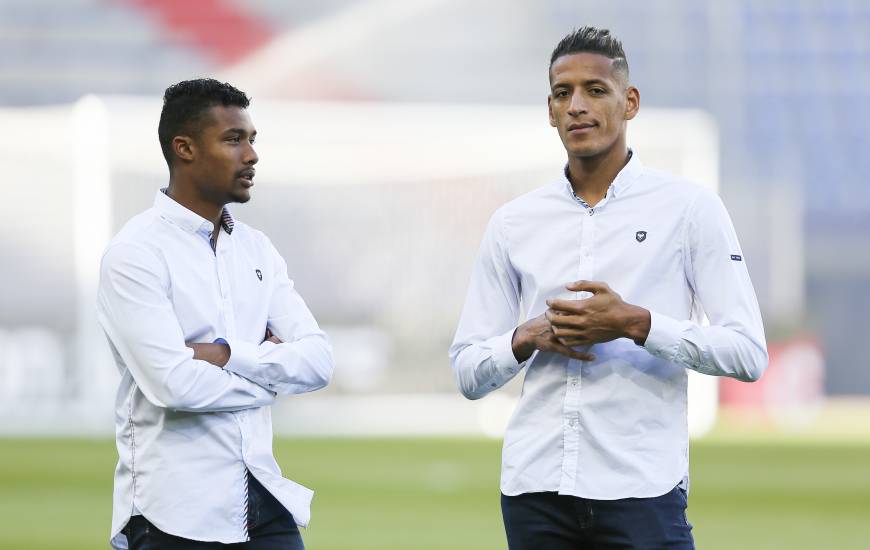 Yacine Bammou et Yoël Armougom se sont contentés d'un footing ce mardi matin et devraient retrouver le groupe dans la semaine