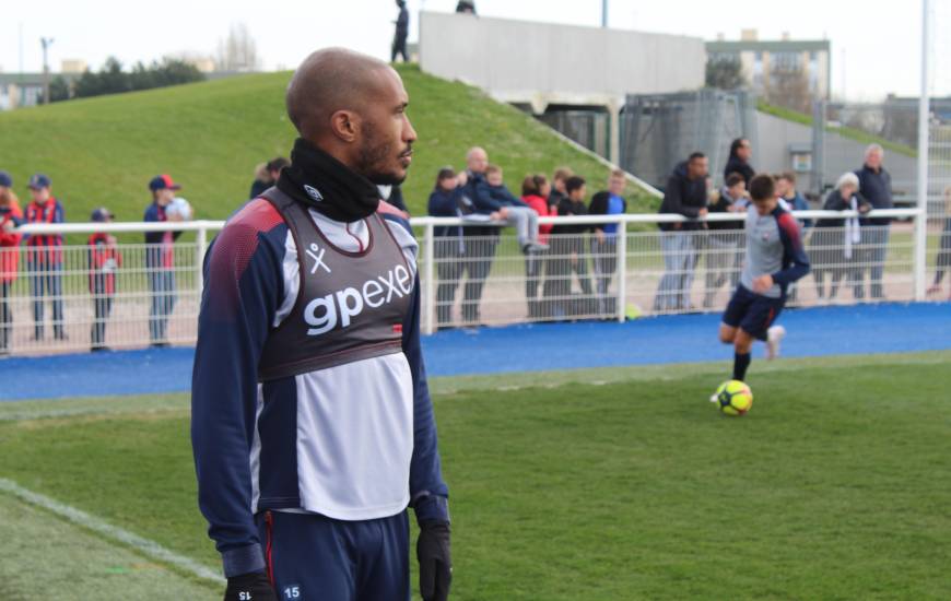 Emmanuel Imorou était bien présent ce mardi matin lors de l'entraînement, le latéral gauche caennais vient d'enchaîner trois matchs en Ligue 1 Conforama