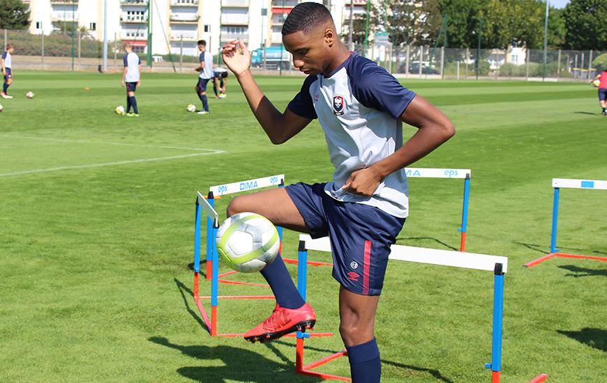 Evens Jospeh a obtenu le penalty qui a permis au Stade Malherbe d'égaliser face à la réserve de l'US Quevilly-Rouen