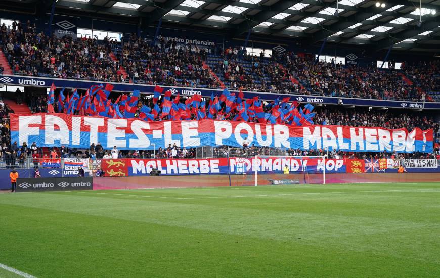 De l'arrivée des joueurs sur l'esplanade du Stade Michel d'Ornano jusqu'à l'explosion de joie au coup de sifflet final, revivez les plus belles images de la victoire des Caennais 1-0 face au DFCO