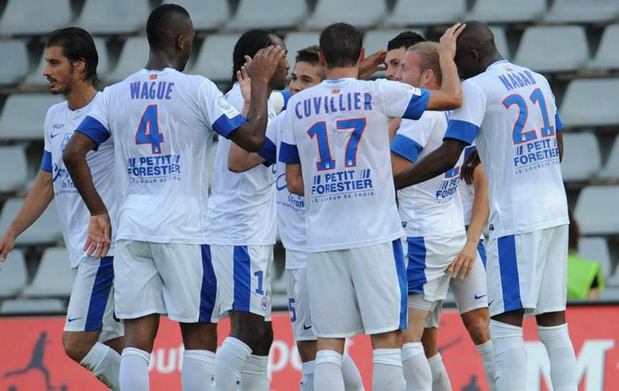 La joie des caennais lors de l'ouverture du score de Thibault Moulin lors de la 5e journée de Ligue 2 en 2012