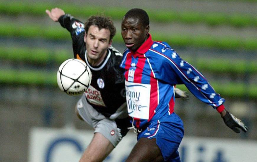 Attaquant du Stade Malherbe Caen de 2002 à 2005, Kor Daba Sarr nous a quitté lundi matin suite à une longue maladie (C) France Bleu Normandie