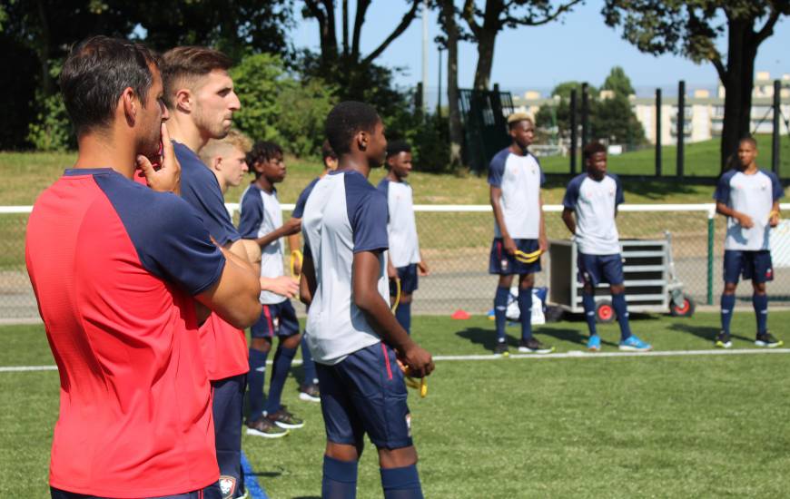 Une partie de l'effectif U17 a pu se tester hier après-midi face à l'US Avranches sous l'oeil attentif du staff caennais