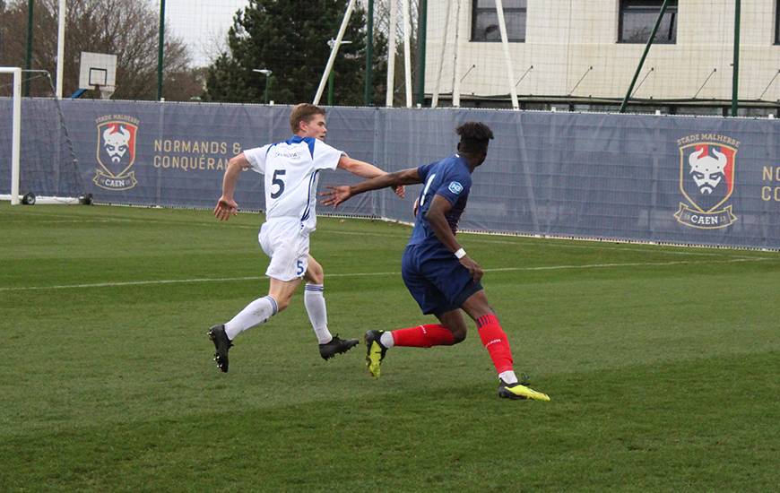 Brice Tutu a trompé deux fois la défense du FC Dieppe pour offrir la victoire aux joueurs de l'équipe réserve samedi après-midi