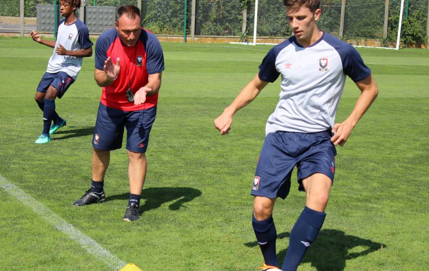 Fabrice Vandeputte et l'équipe résere vont retrouver le chemin de la compétition avec le déplacement sur le terrain du Bayeux FC