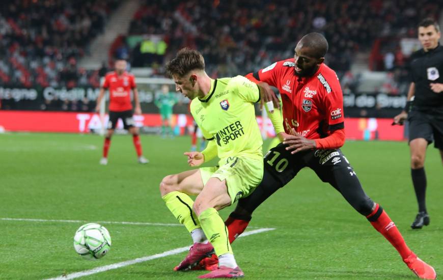 Hugo Vandermersch et les Caennais ont réussi à revenir au score à dix minutes de la fin après une seconde période maîtrisée © EA Guingamp