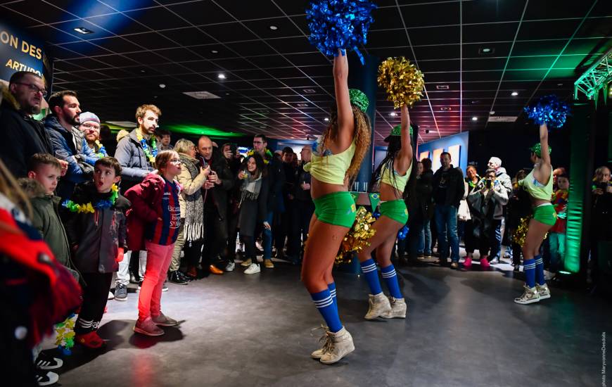 Ambiance brésilienne vendredi soir dans les salons du stade à l'occasion du Carnaval de Rio 